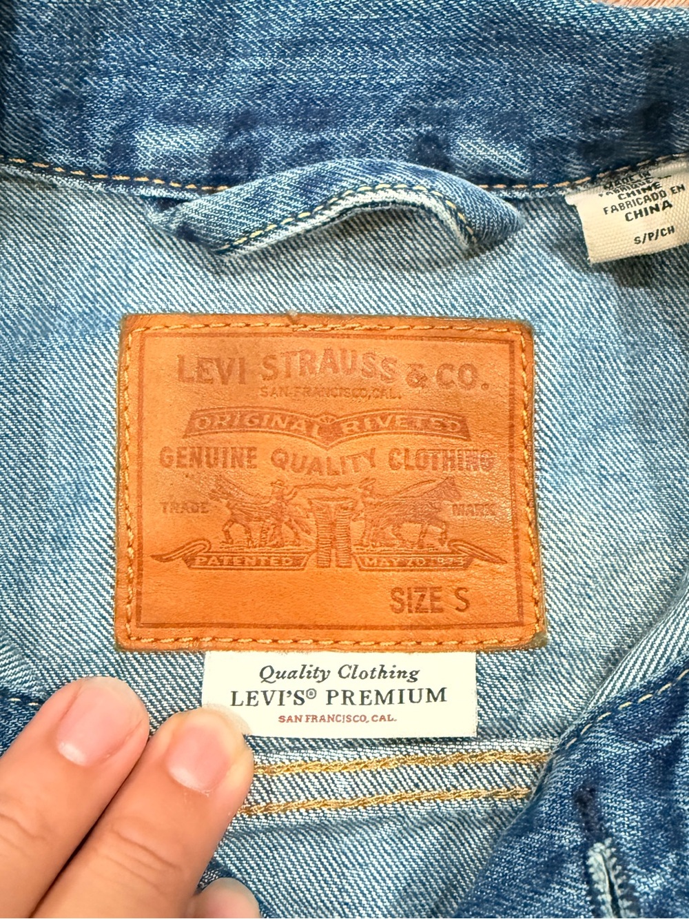 Levi's Mid Blue Denim Jacket - Picture 6 of 10